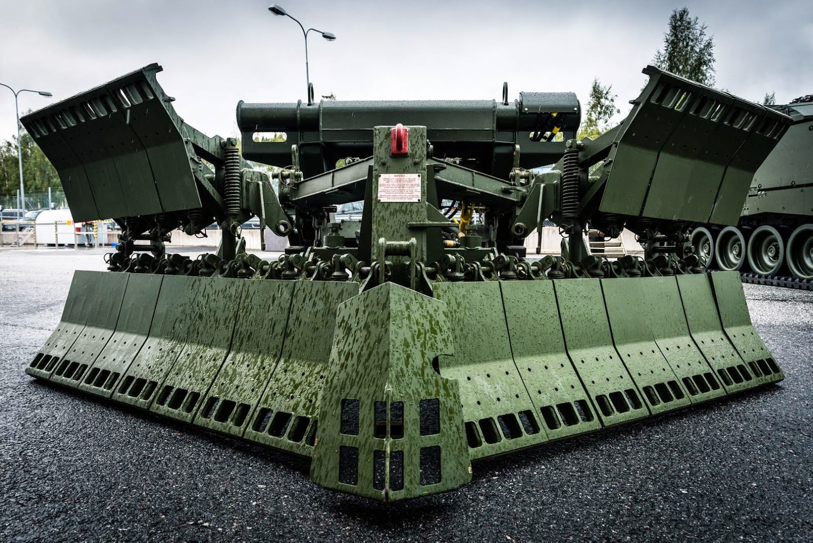 warfare technology  cv90 combat engineering vehicle