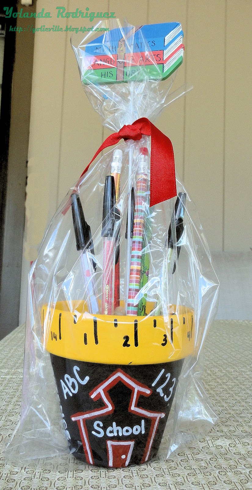 Yolieville Teacher's Pen & Pencil Holder