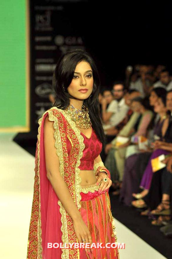 Amrita Rao - (5) - Amrita Rao  IIJW 2012 Ramp Walk Pics