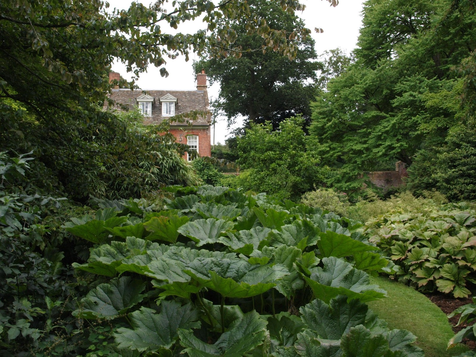 Ragged Robin's Nature Notes Upton House Gardens
