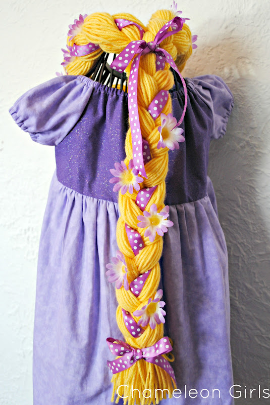 Chameleon Girls How to make a Rapunzel Wig from Yarn
