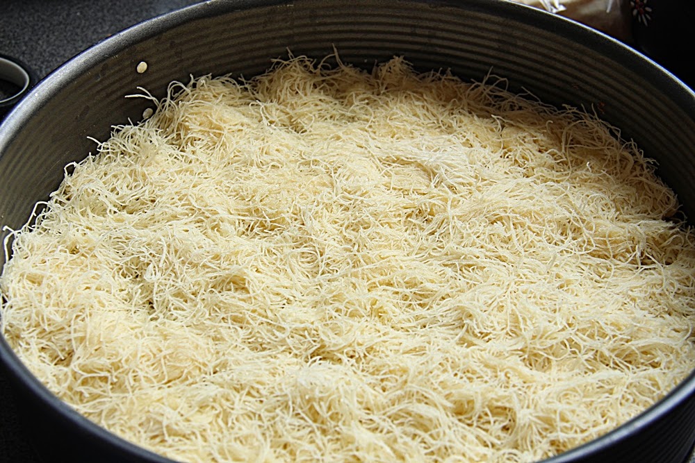 Dr Ola's kitchen Kunafa with Cream . Kadayif mit Creme . الكنافه بالكريمه