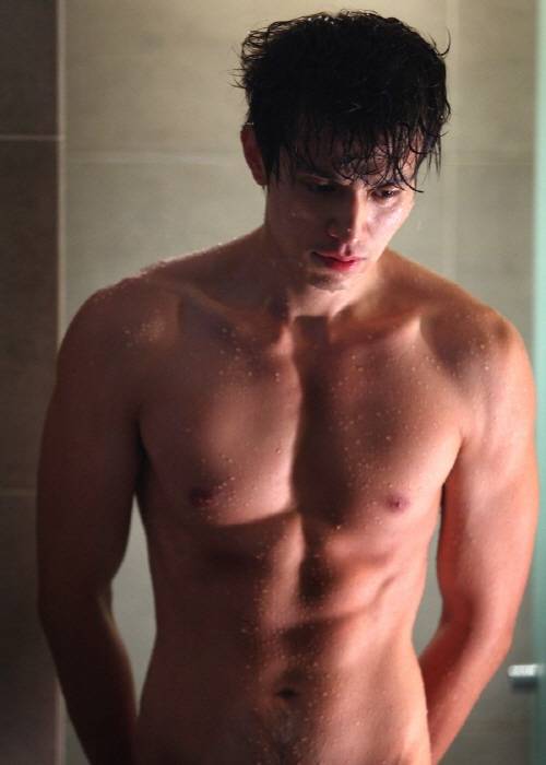 K Drama News Lee Dong Wook Shows Perfect Body For Scent Of A Woman Thedramascenes Com