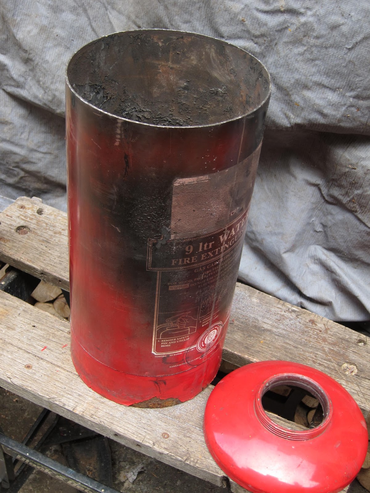 Fire extinguisher wood stove Burning thoughts ( an introduction )