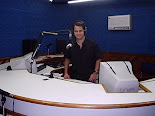Ivan Davis no ínicio dos anos 2000 participando de um programa de Rádio no Tapajós