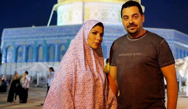 النجمة اصاله بالحجاب