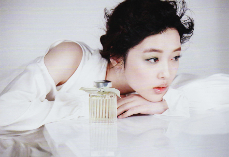 http://3.bp.blogspot.com/-KAFmP3f22ME/T2stBcZ4b5I/AAAAAAAAeLQ/zYxUCu1T-uI/s1600/fx+sulli+vogue+girl+april+2012+(9).jpg