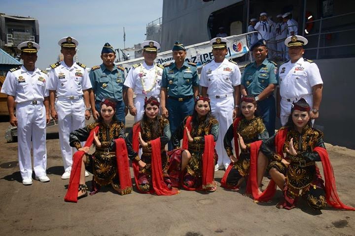 Asian Defence News: Philippine Navy’s BRP Ramon Alcaraz visits