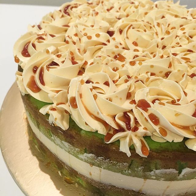 Chooyaya Secret Garden Pandan Cake with Swiss Merengue