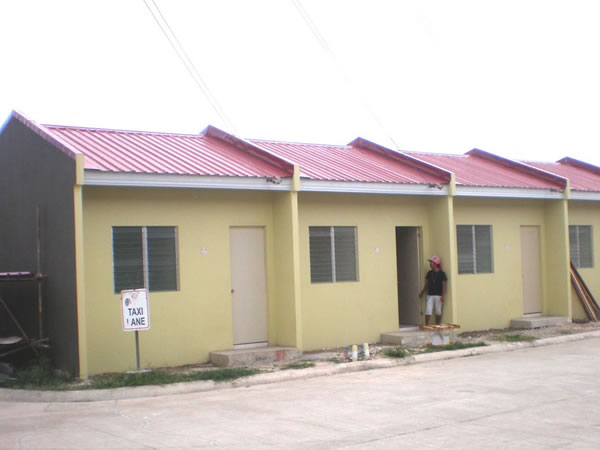 Low Cost Housing in Cebu 2013