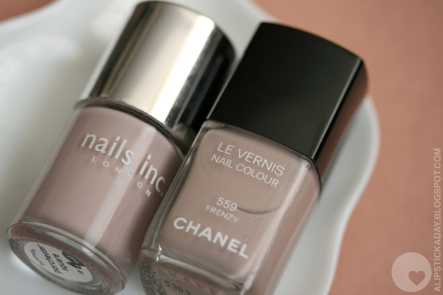 Chanel Le Vernis Longwear Nail Colour in Frenzy - wide 4