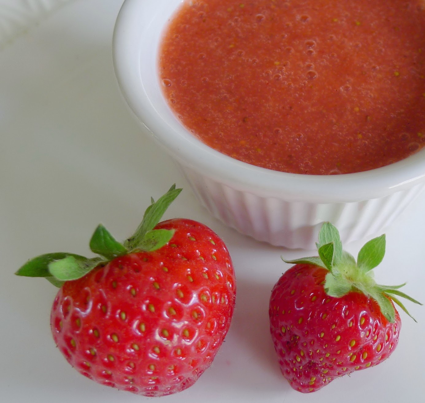 Strawberry puree, recipes with strawberries