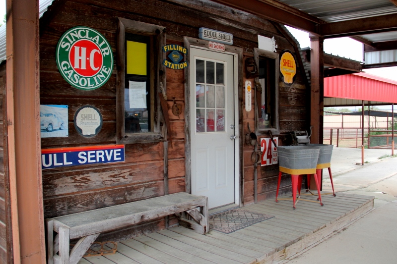 Southern Blue Traveler POTTERY RANCH Marble Falls, TX