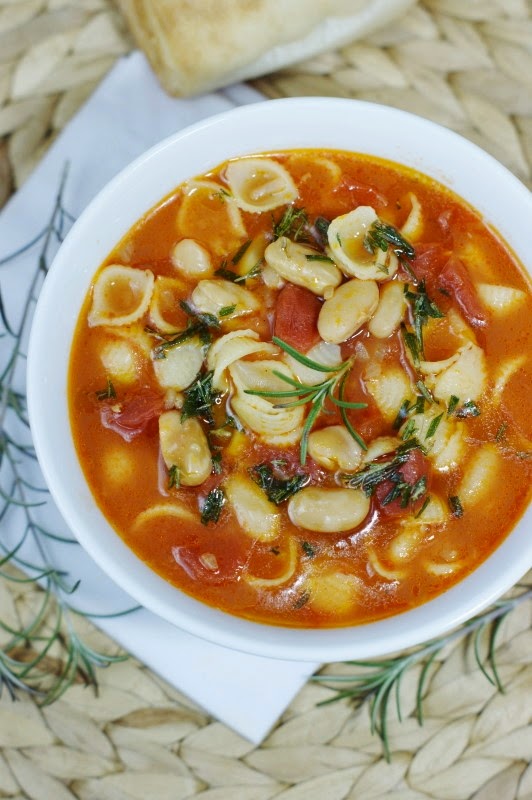 Pasta e Fagioli with Rosemary Olive Oil Drizzle {Pasta & White Bean