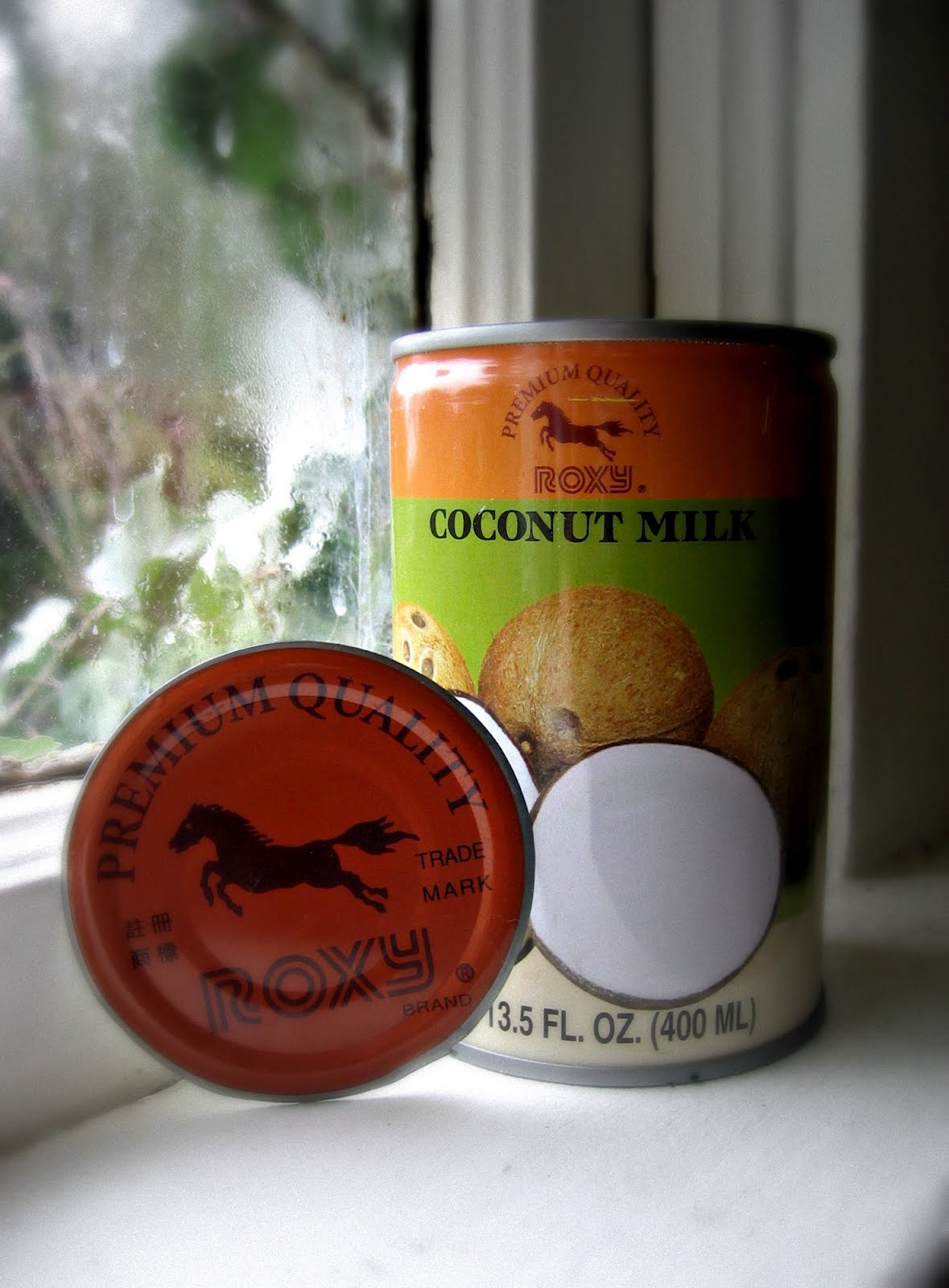 living awesomely coconut milk & banana "ice cream"