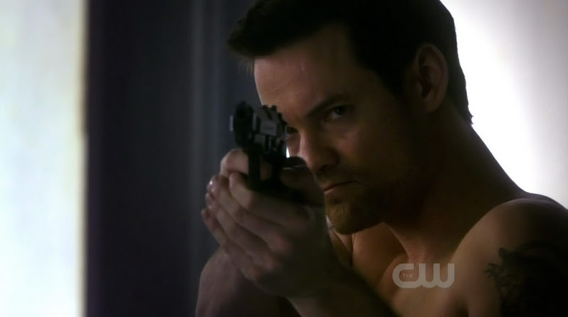 Shane West Shirtless on Nikita s1e18 - Shirtless Men at groopii