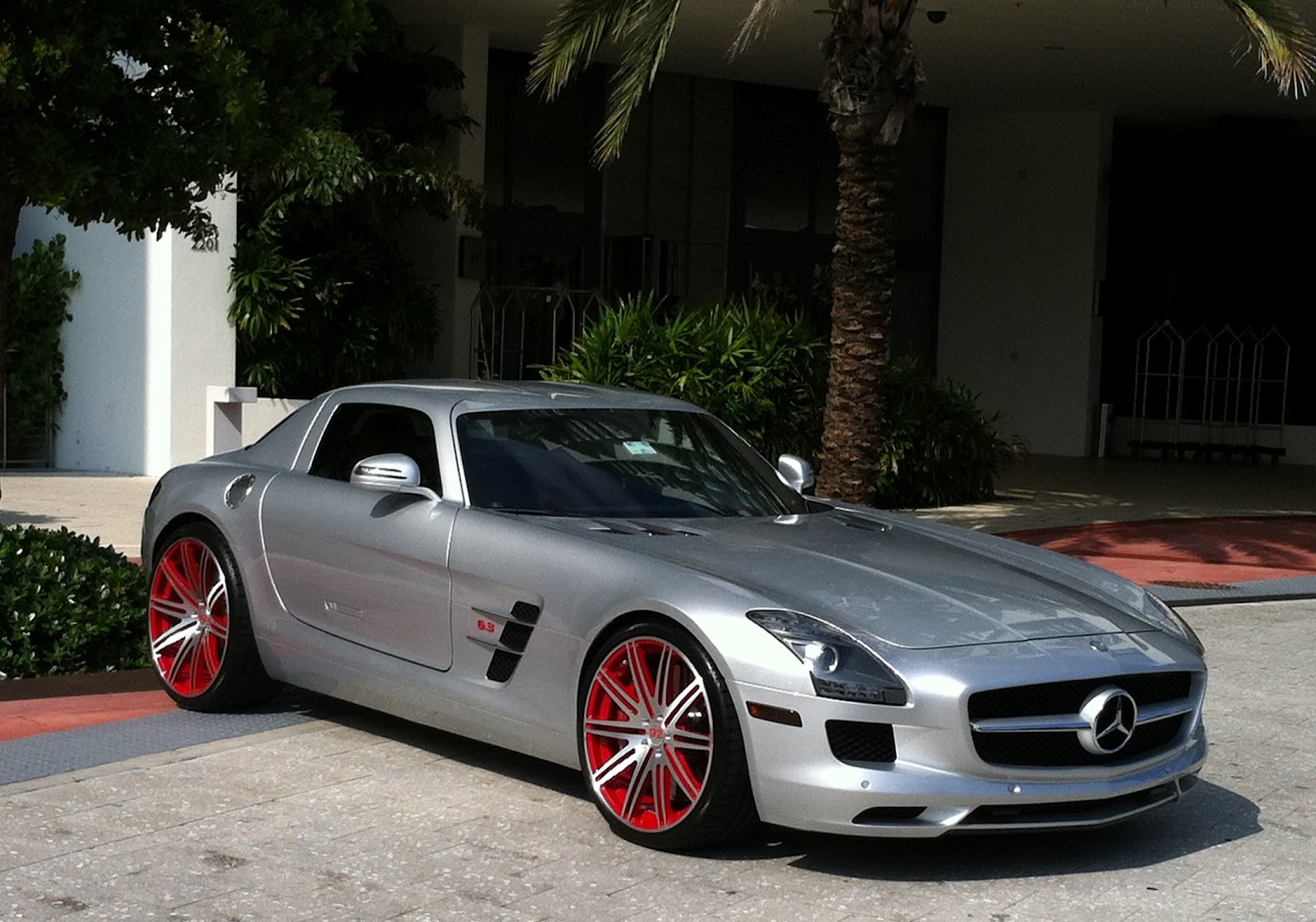 Exotic Cars on the Streets of Miami Silver Gray Mercedes Benz SLS with