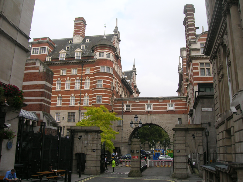 WILD ABOUT HARRY: Houdini vs Scotland Yard; but did it ...