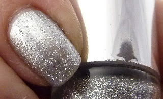 Nails Inc Electric Lane over Layla Mirror Effects