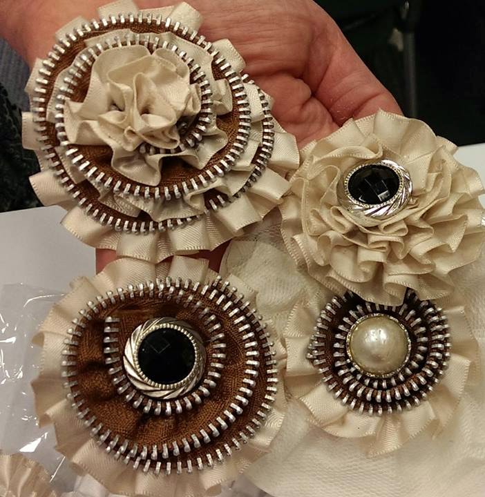 Tuesday's Favorite Finds 25 Zipper Art