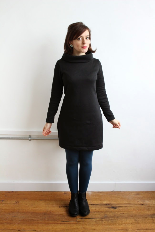 Snuggly sweatshirt Coco dress - Tilly and the Buttons sewing pattern