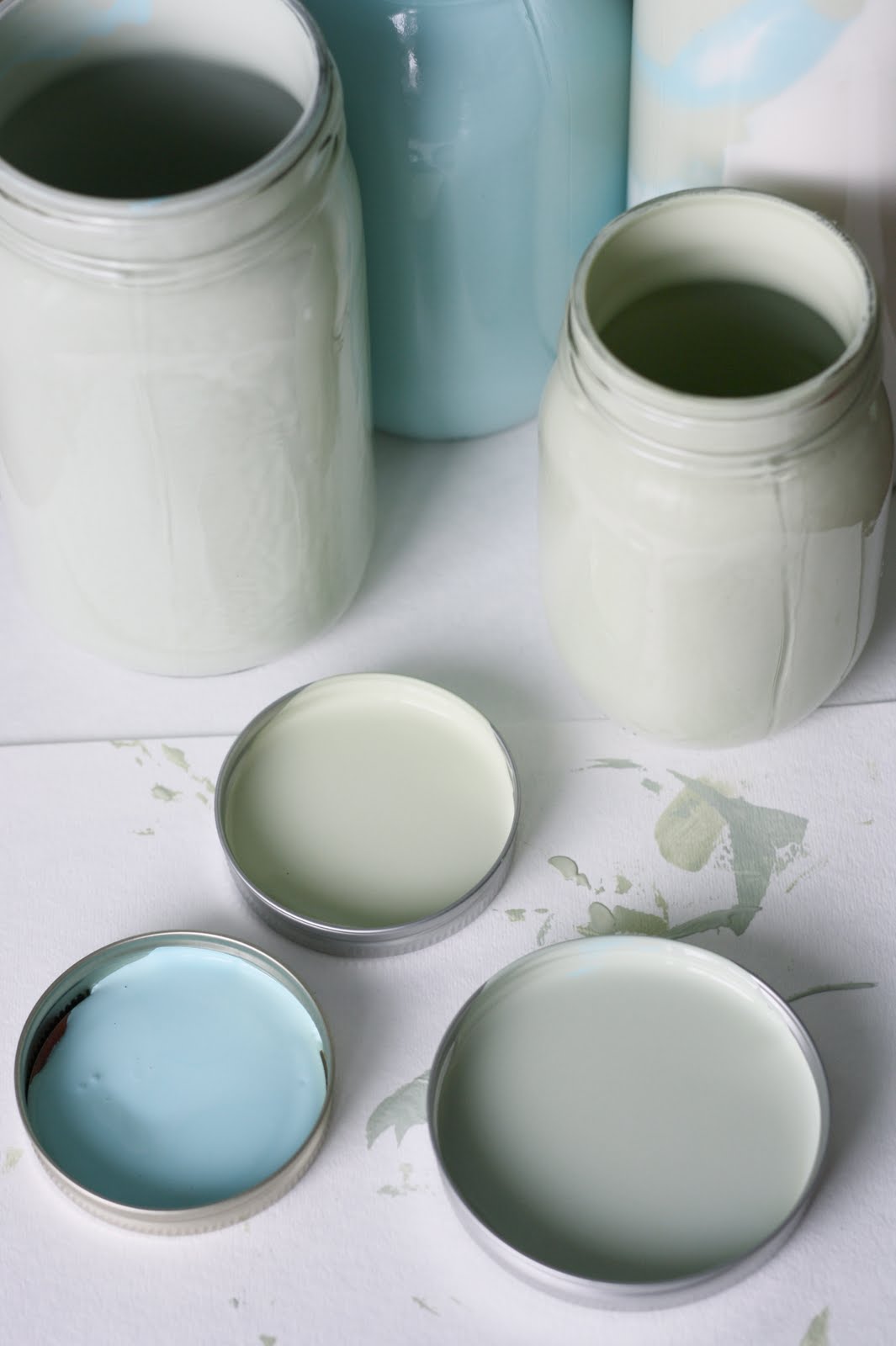 craftedbylindy DIY Pretty Painted Glass Jars