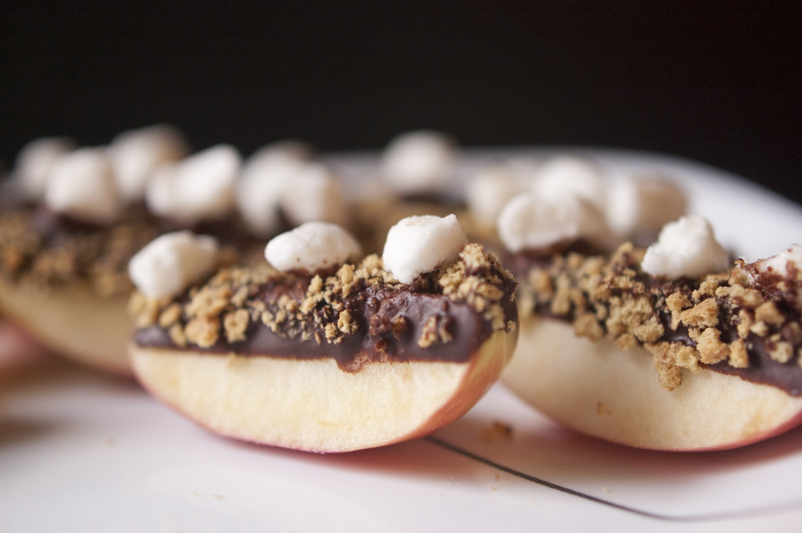VeganFling S'more Apple Wedges