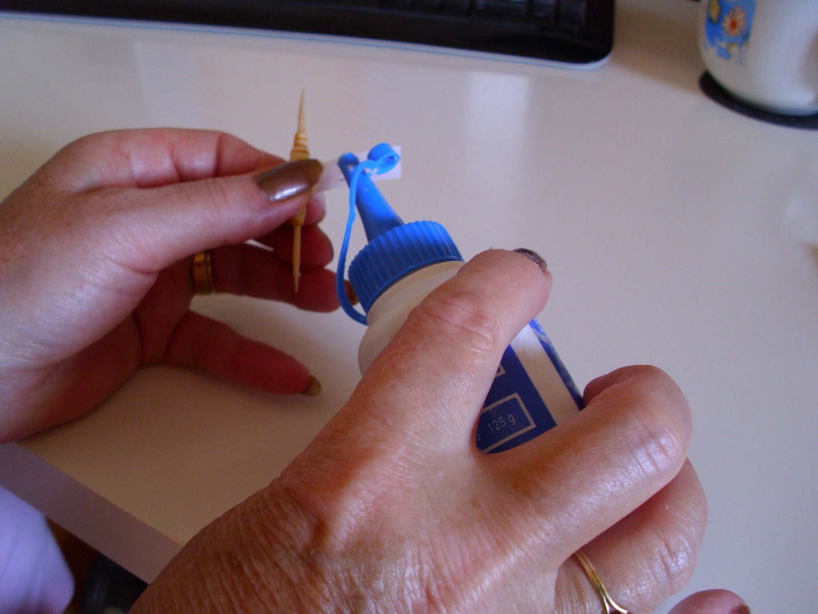 Fun with Paper Beads Paper Bead Turotial using paper bead sheets