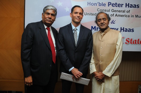 Pearl Rise Entertainment Vijay Kalantri And Kamal Morarka Honouring Mr Peter Mrs Amy Haas Hon Counsul General Of Usa And A Reception Dinner Was Hosted And did diploma in textile from sasmira, mumbai. pearl rise entertainment blogger