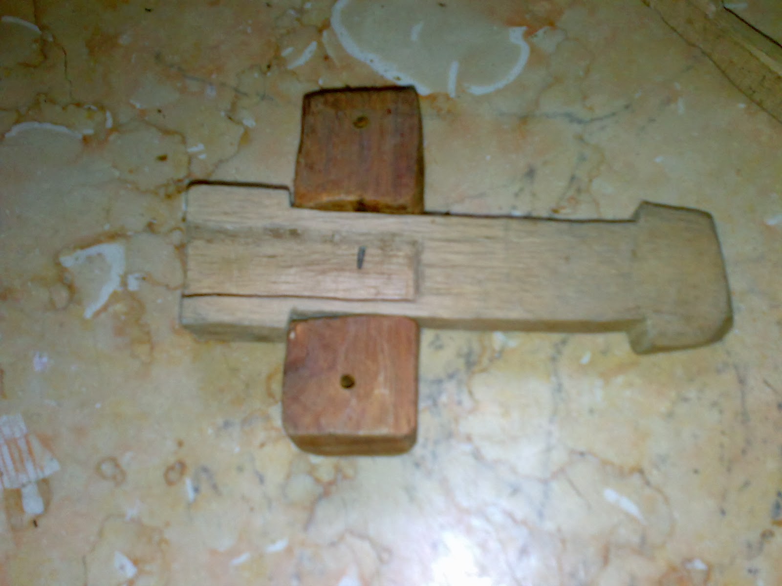 مفاتيح الابواب الخشب