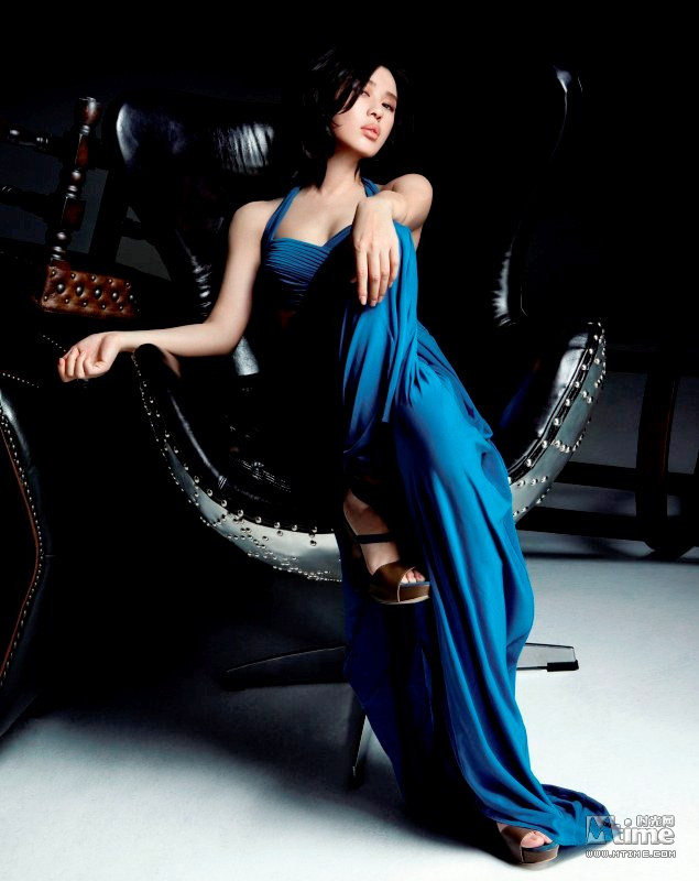 Actress Yu Nan Covers "The Week" Magazine.