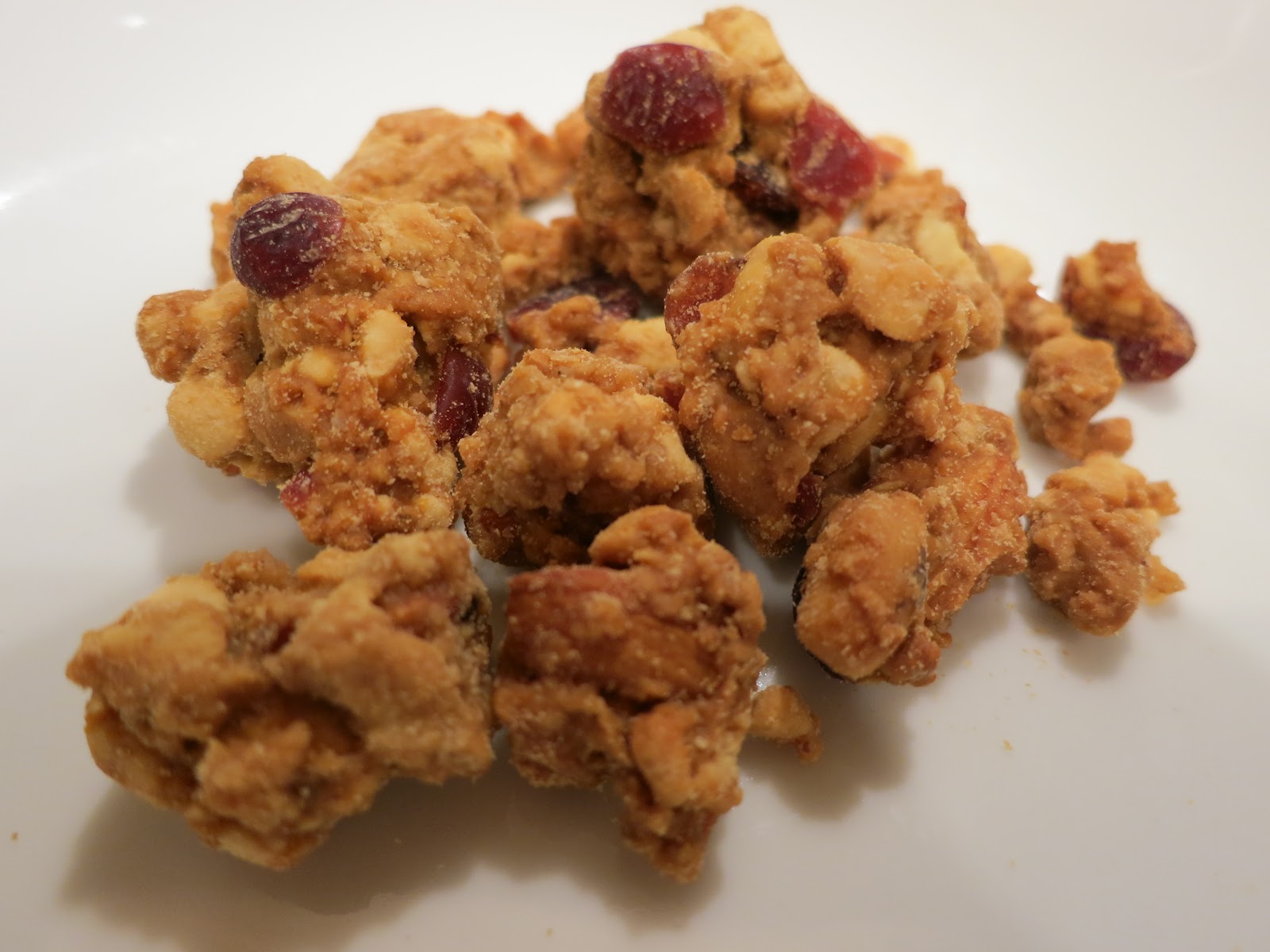 The Veracious Vegan Snackle Mouth Granola Nut Clusters