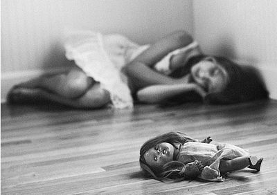 de las víctimas y de los autores de abusos sexuales a menores y sus