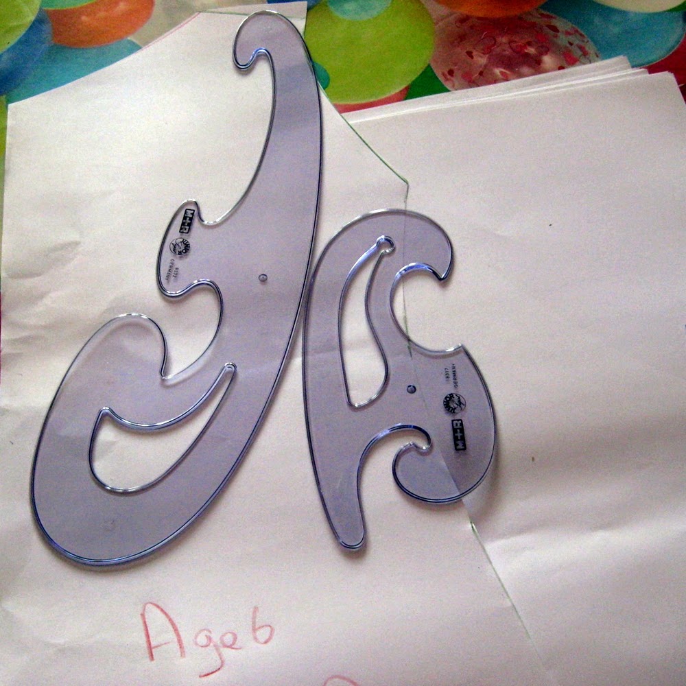 Martisanne Handmade Creating curves when sewing with french curves