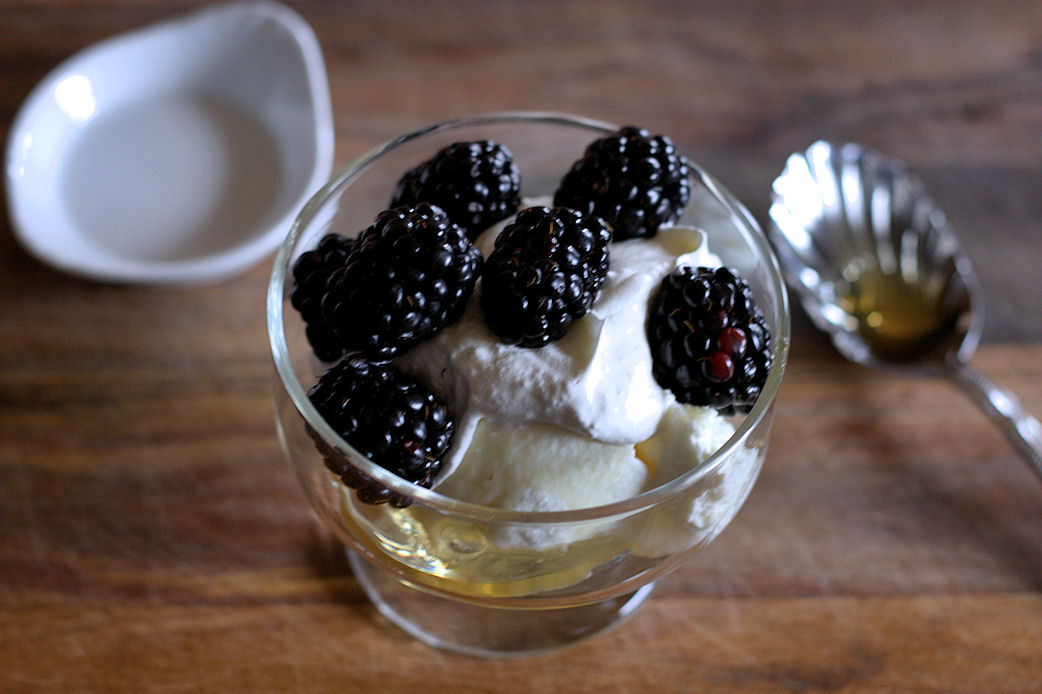 La Petite Brioche Blackberries and yogurt