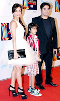 malika arrora khan with family in zee cine awards 2013 photos