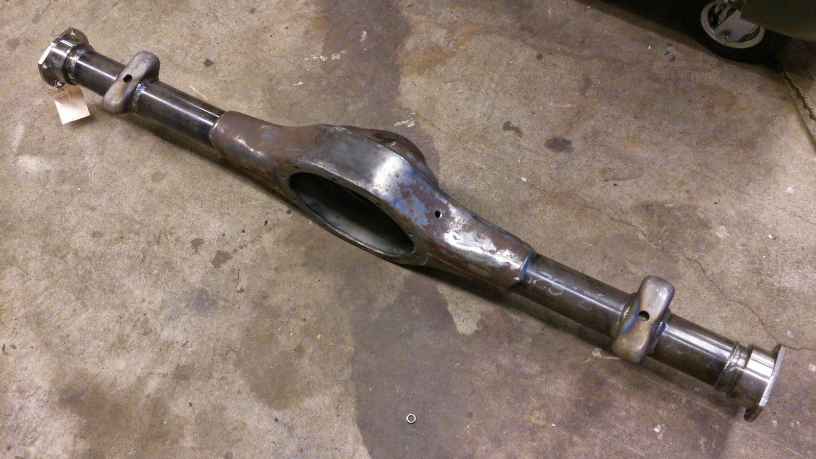 DinnerHill Rear axle spring perch welding