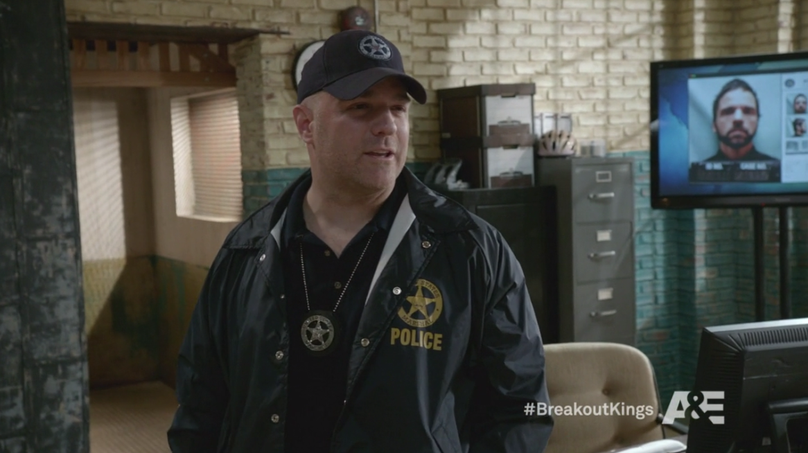 Watch Breakout Kings Season 2 Episode 9 Online - 123Movies