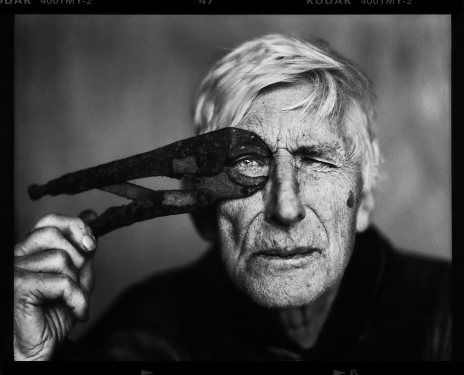 DRAGON Tomi Ungerer / A Perpetual Outsider With a Museum DRAGON Tomi Ungerer / A Perpetual Outsider With a Museum