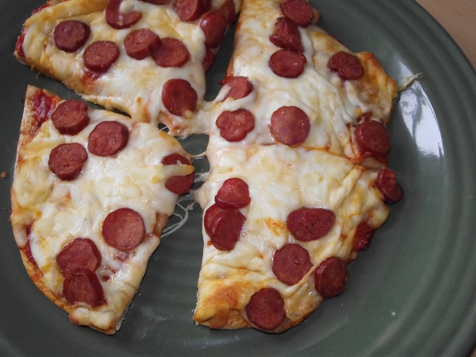 Country Mom at Home Low Carb Stuffed Crust Pizza