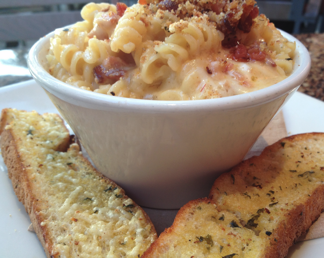 Honey & Butter Lobster Mac n' Cheese with Bacon