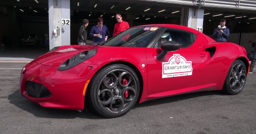 Alfa Romeo 4C - Échappement sons sur la piste Alfa Romeo 4C - Échappement sons sur la piste