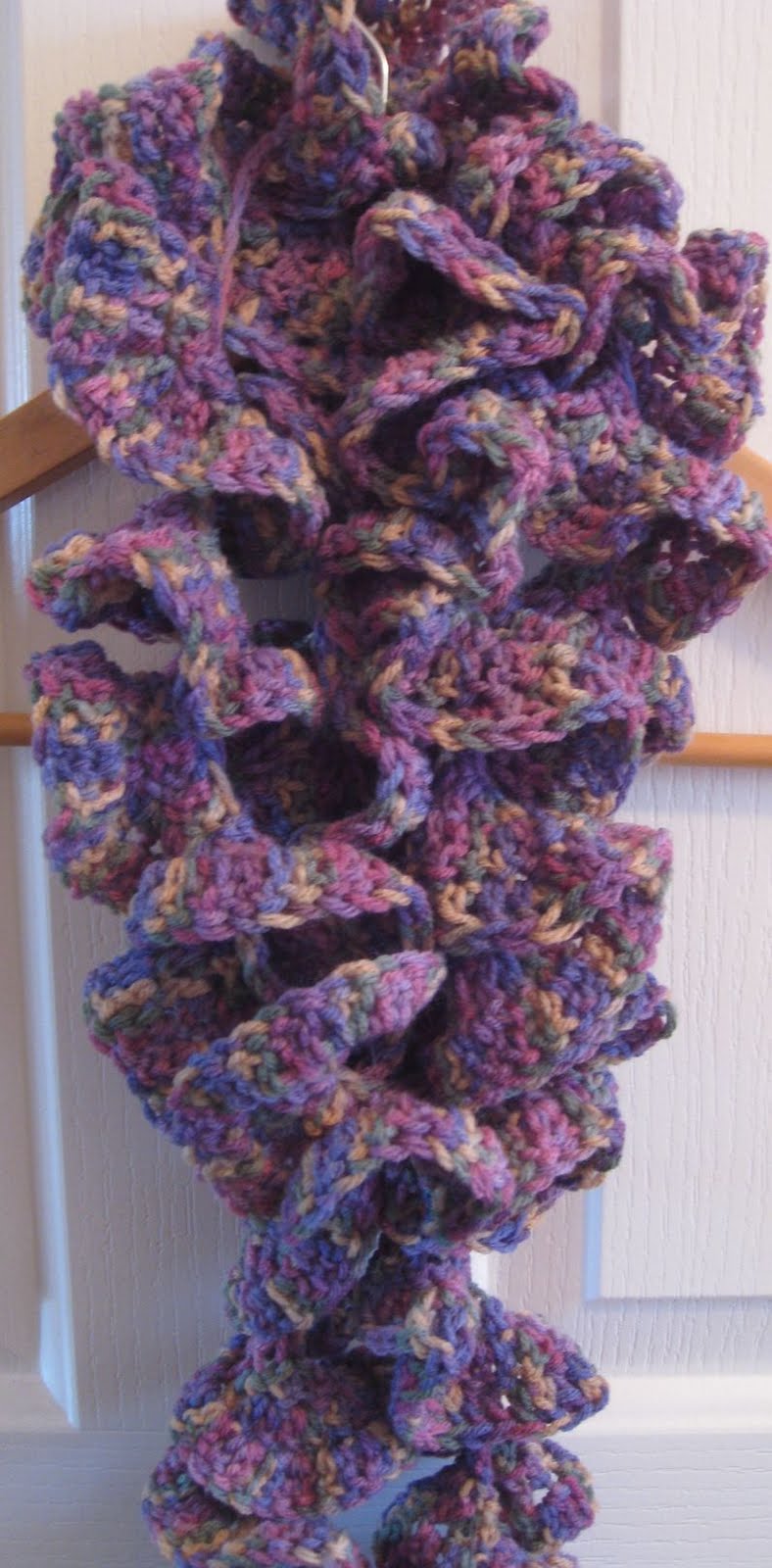 Vicki's Fabric Creations A week of blogging and a new spiral scarf