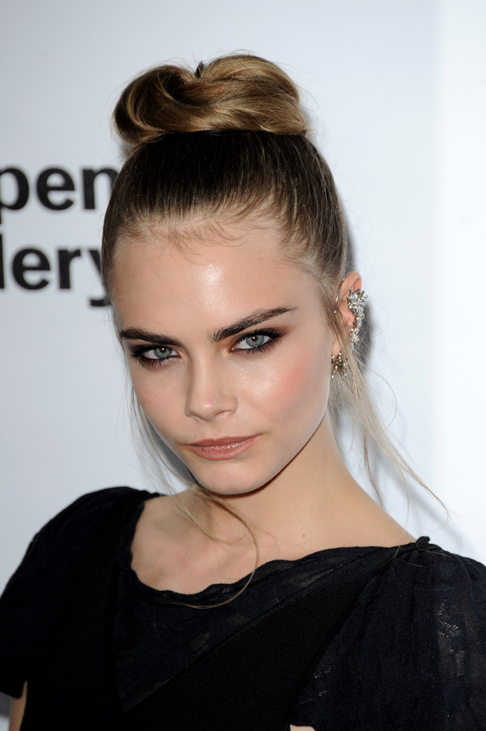 カーラ・デルヴィーニュ(Cara Delevingne)の私服 | Fashion Now