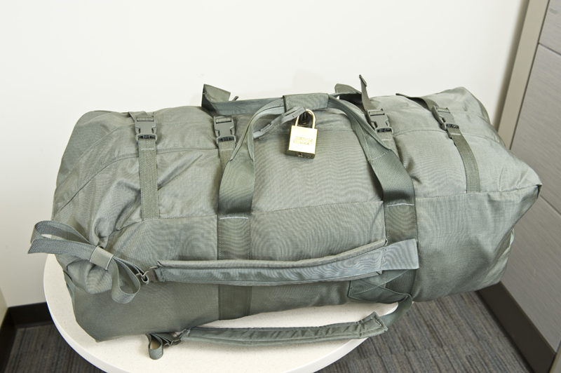 bingbabel US Army New Duffel Bag
