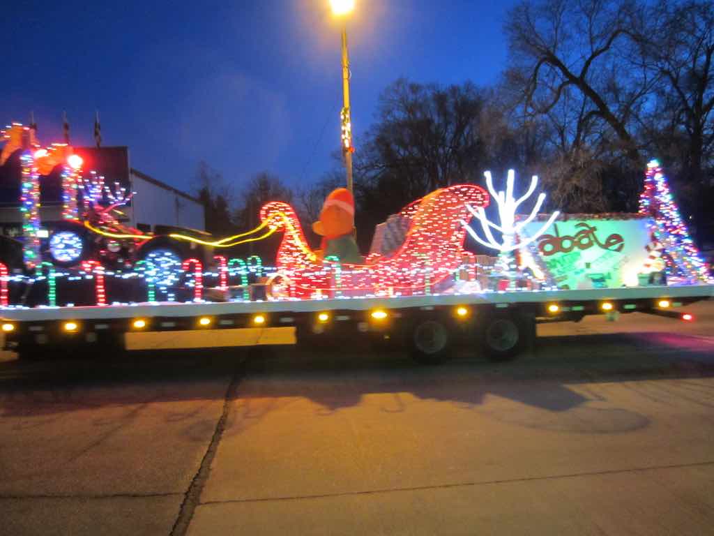 in some of the past christmas parades santa has ridden in a horse drawn carriage this year he was on top of a fire truck - How To Decorate A Float For Christmas Parade in some of the past christmas parades santa has ridden in a horse drawn carriage this year he was on top of a fire truck - How To Decorate A Float For Christmas Parade