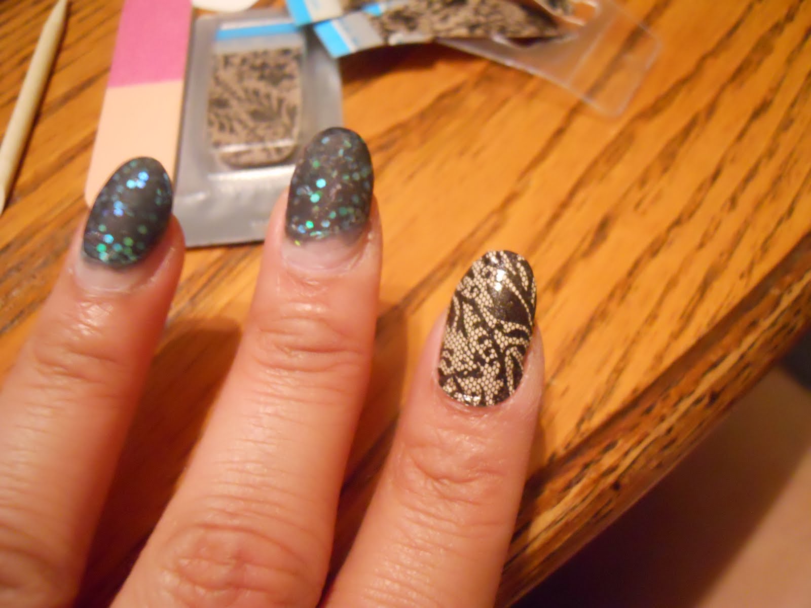 yummy411....get it here! I'm trying the Sally Hansen Salon Effects