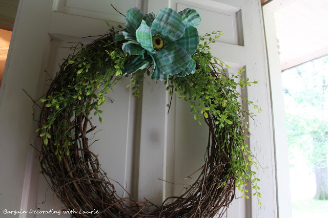 Simple Summer Wreaths-Bargain Decorating with Laurie