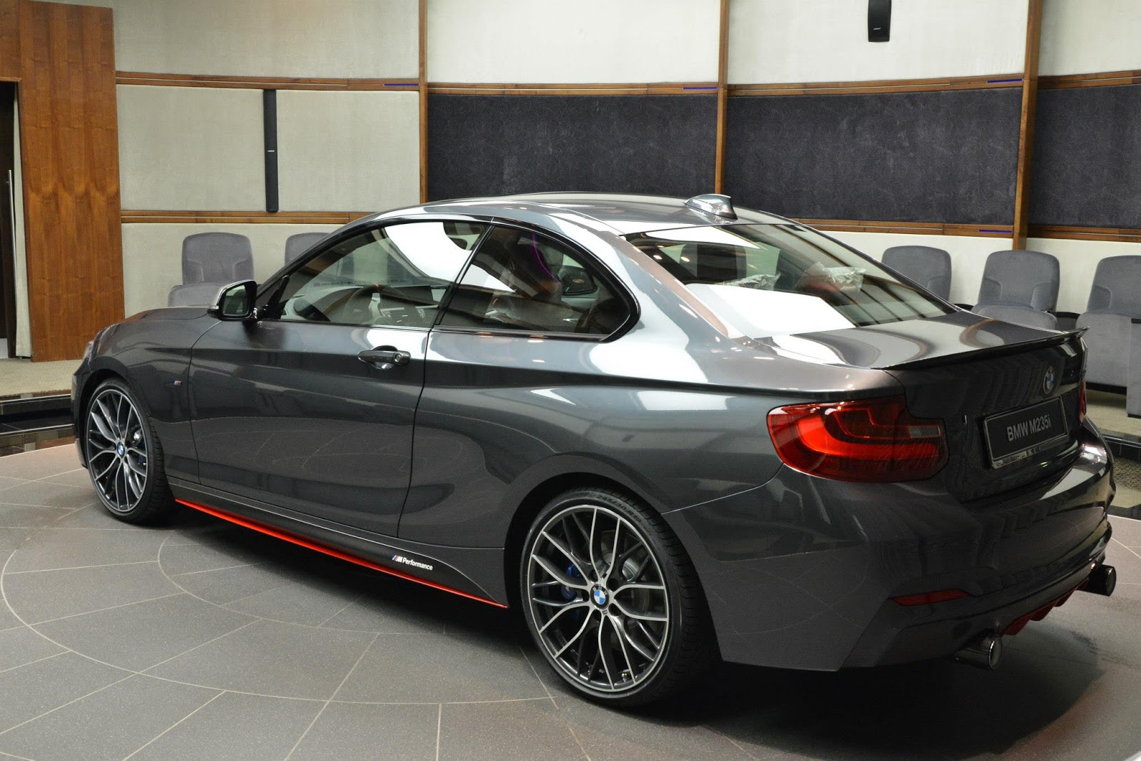 BMW-AD-9.jpg