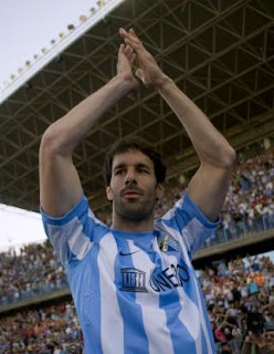 Van Nistelrooy anuncia su retiro del fútbol